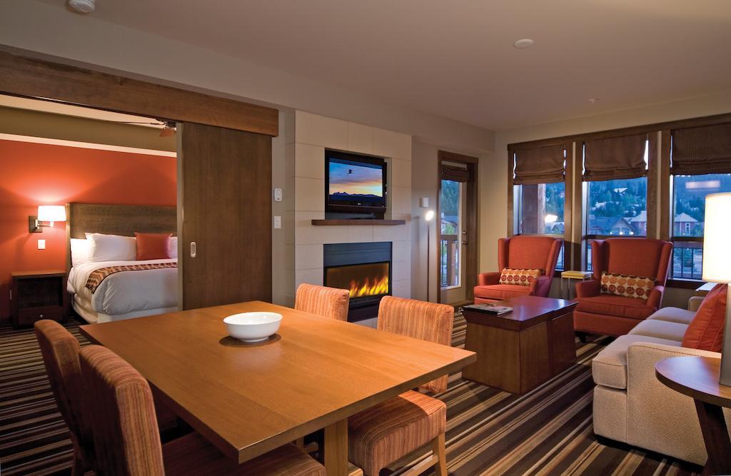 Hotel Lodging Ovations Whistler Zewnętrze zdjęcie