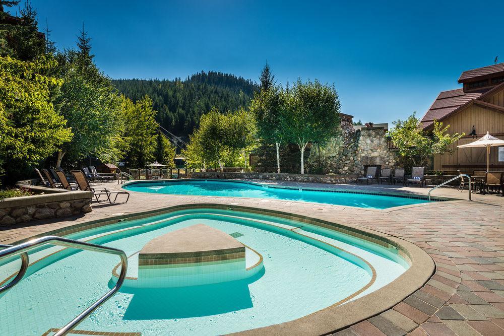 Hotel Lodging Ovations Whistler Zewnętrze zdjęcie